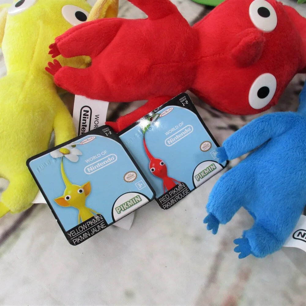 World of Nintendo Lot of 3 Pikmin Collectible Plush Toys - Picture 7 of 7